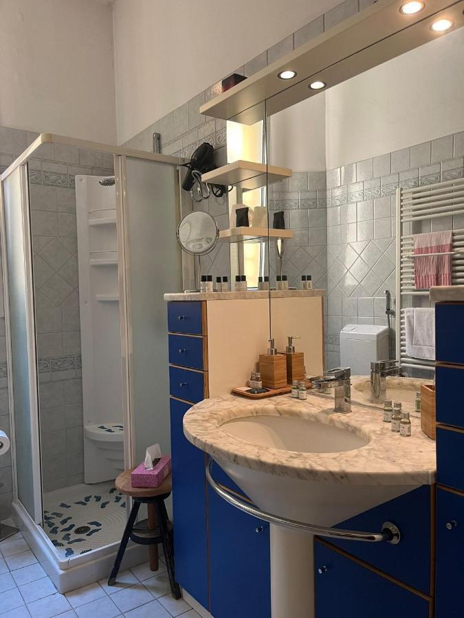 Red Sun Acquarium Apartment Bologna Bagian luar foto